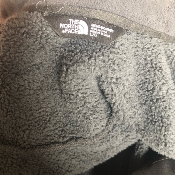 Men’s North Face Jacket - Picture 4 of 4